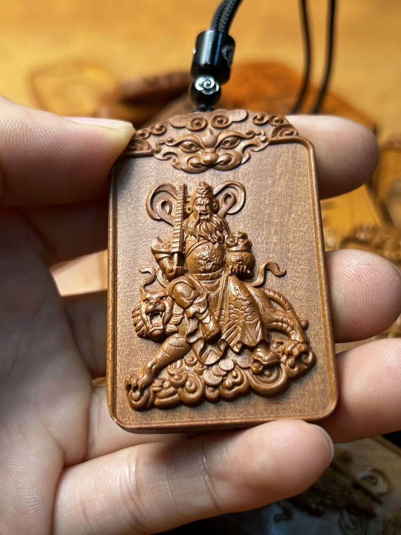 图片[1]-赵公明财神招财枣木精雕平安无事牌吊坠-衔鳞集