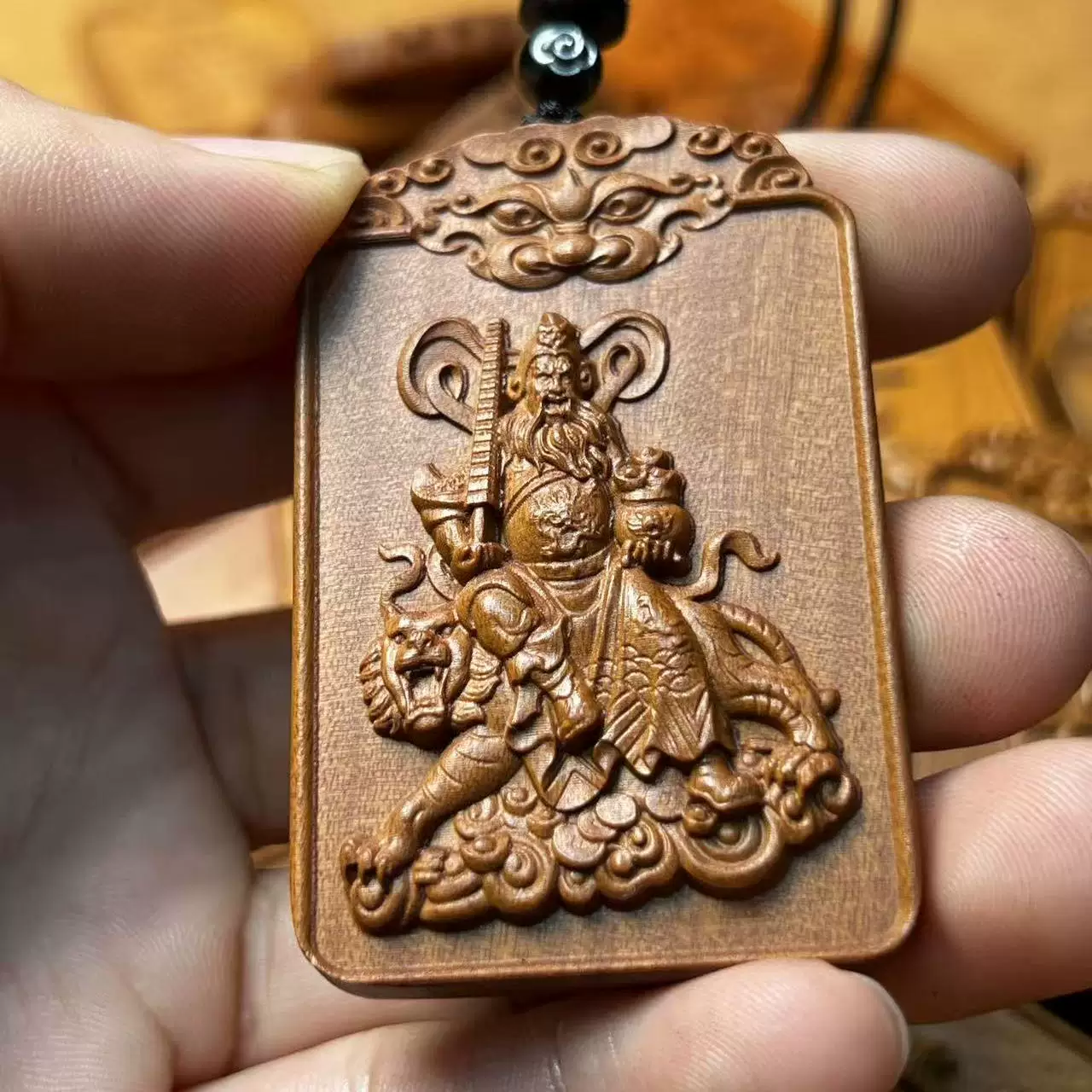 赵公明财神招财枣木精雕平安无事牌吊坠-衔鳞集