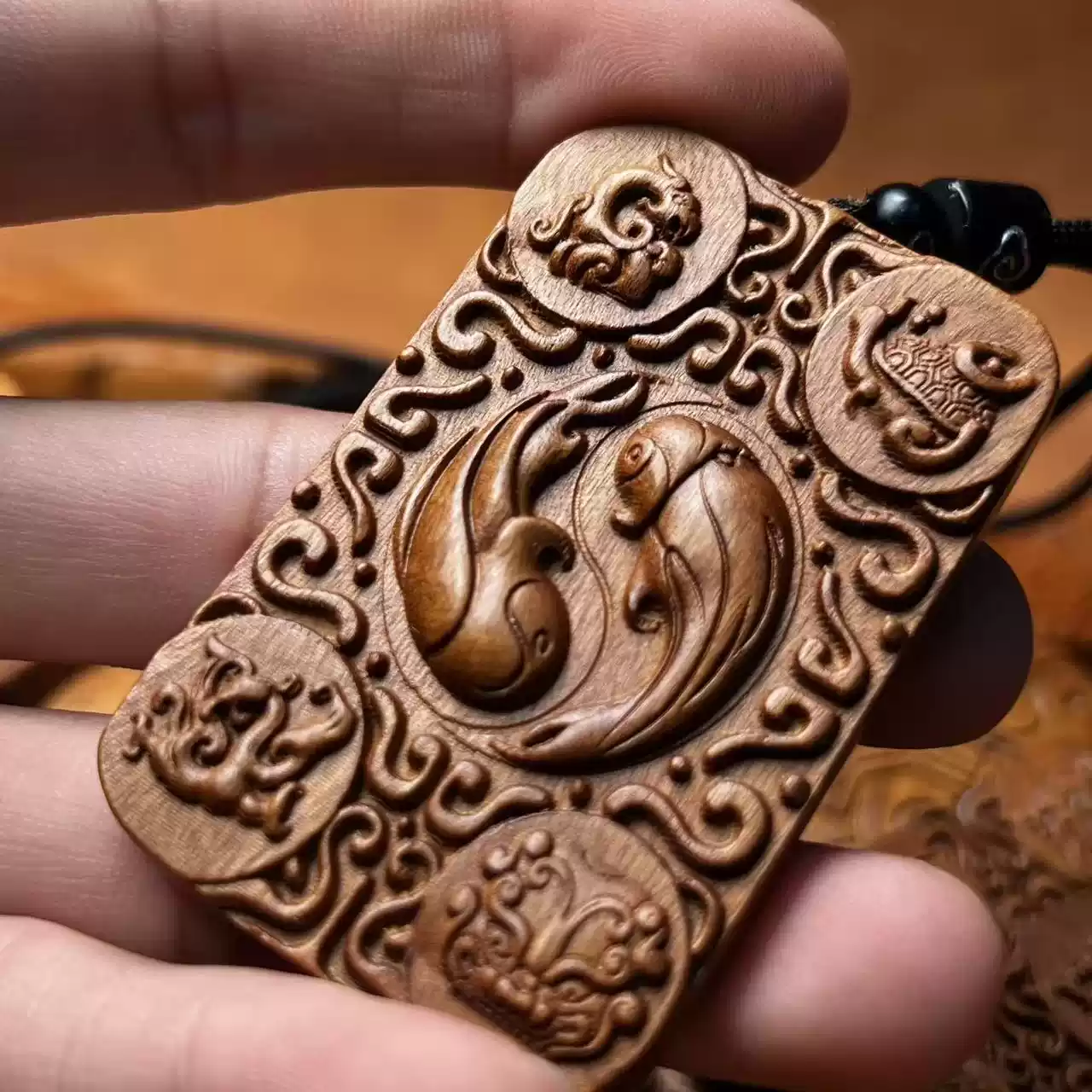 太极双鱼四灵八卦枣木精雕道系随身无事牌-衔鳞集