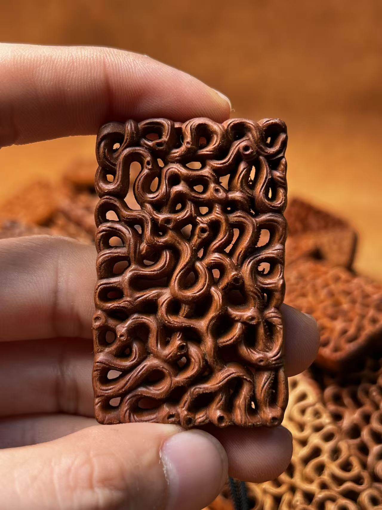 图片[2]-蟠螭纹纳福护身枣木精雕道系平安无事牌-衔鳞集