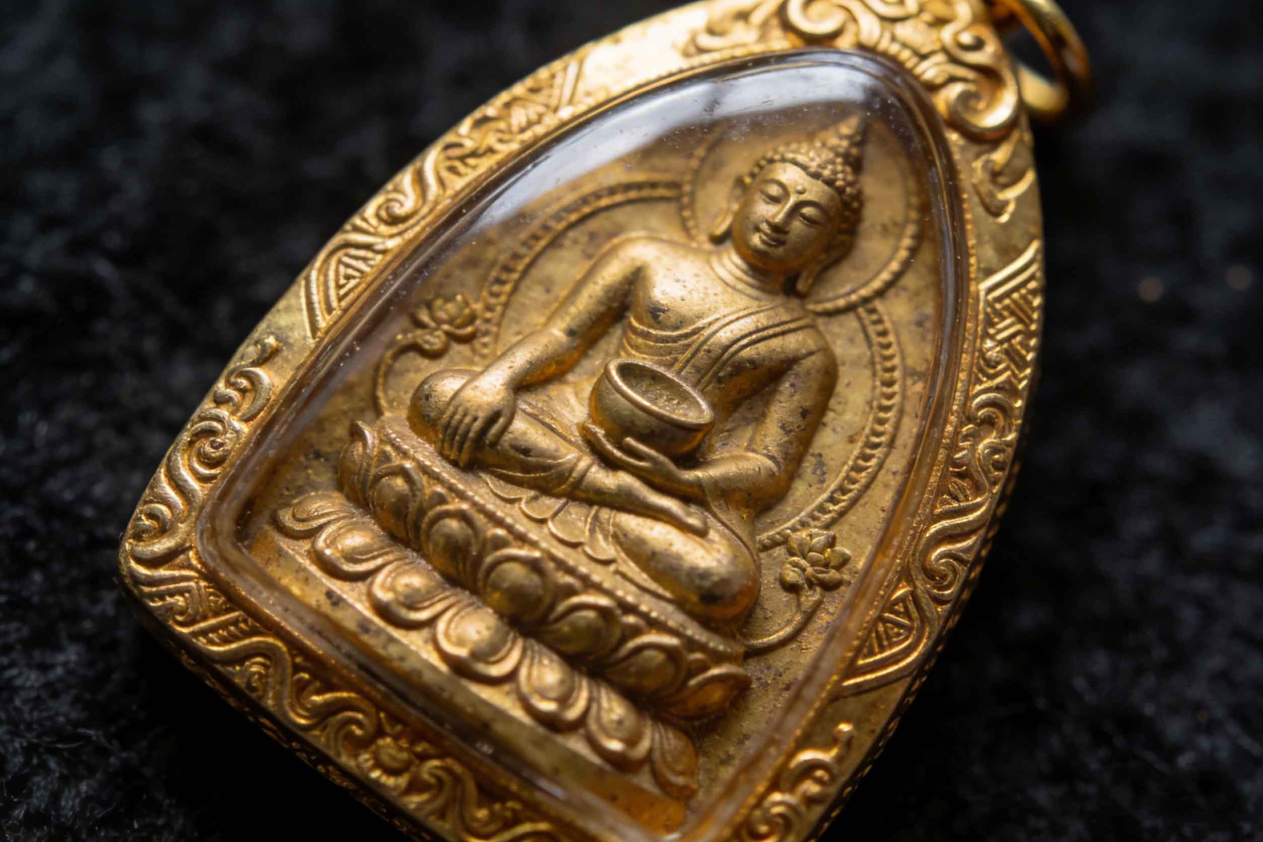 健康与安宁：药师佛的疗愈之光-衔鳞集