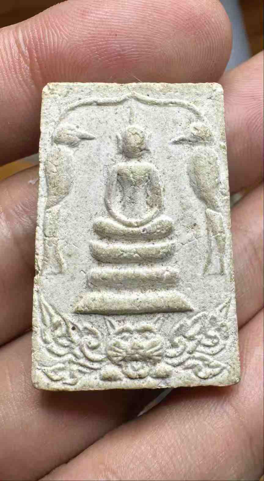 图片[1]-龙婆素粉制崇迪背后招牌藤球符印-衔鳞集