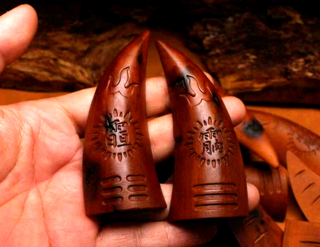 那个被资本替换的女孩，让天地掷了八次杯-衔鳞集