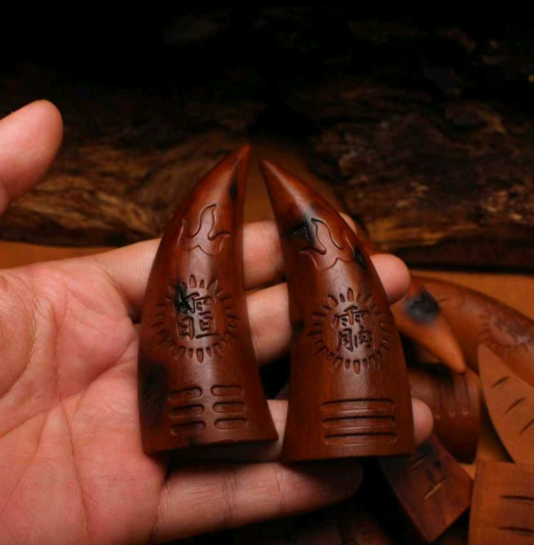 图片[4]-雷击枣木牛角杯筊一阴一阳问天地-衔鳞集