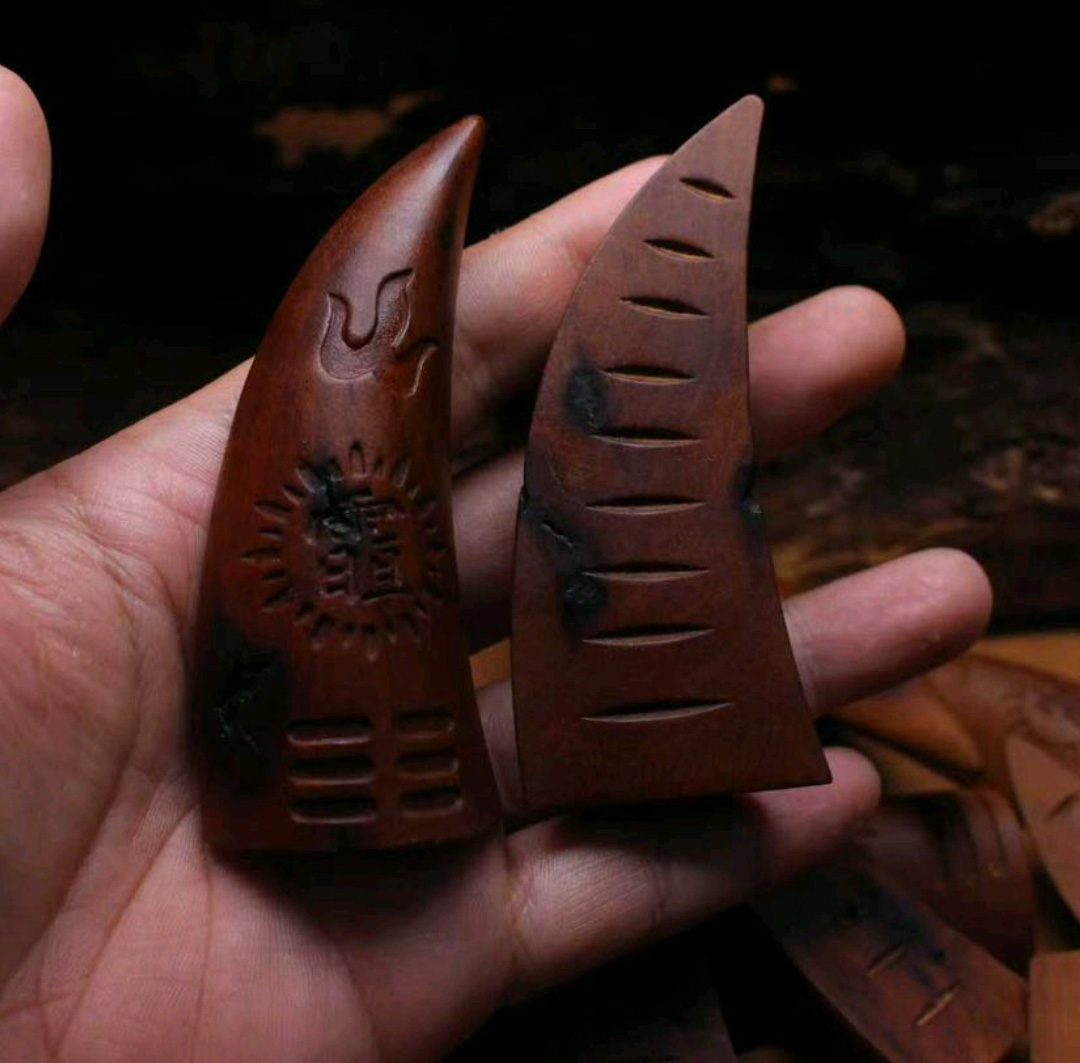 图片[3]-雷击枣木牛角杯筊一阴一阳问天地-衔鳞集