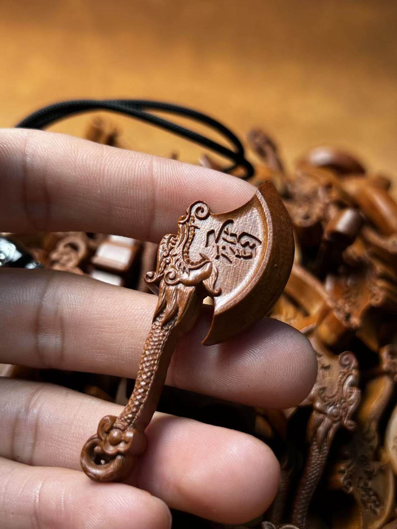 图片[1]-雷霆天威斧五雷枣木精雕道系护身吊坠-衔鳞集