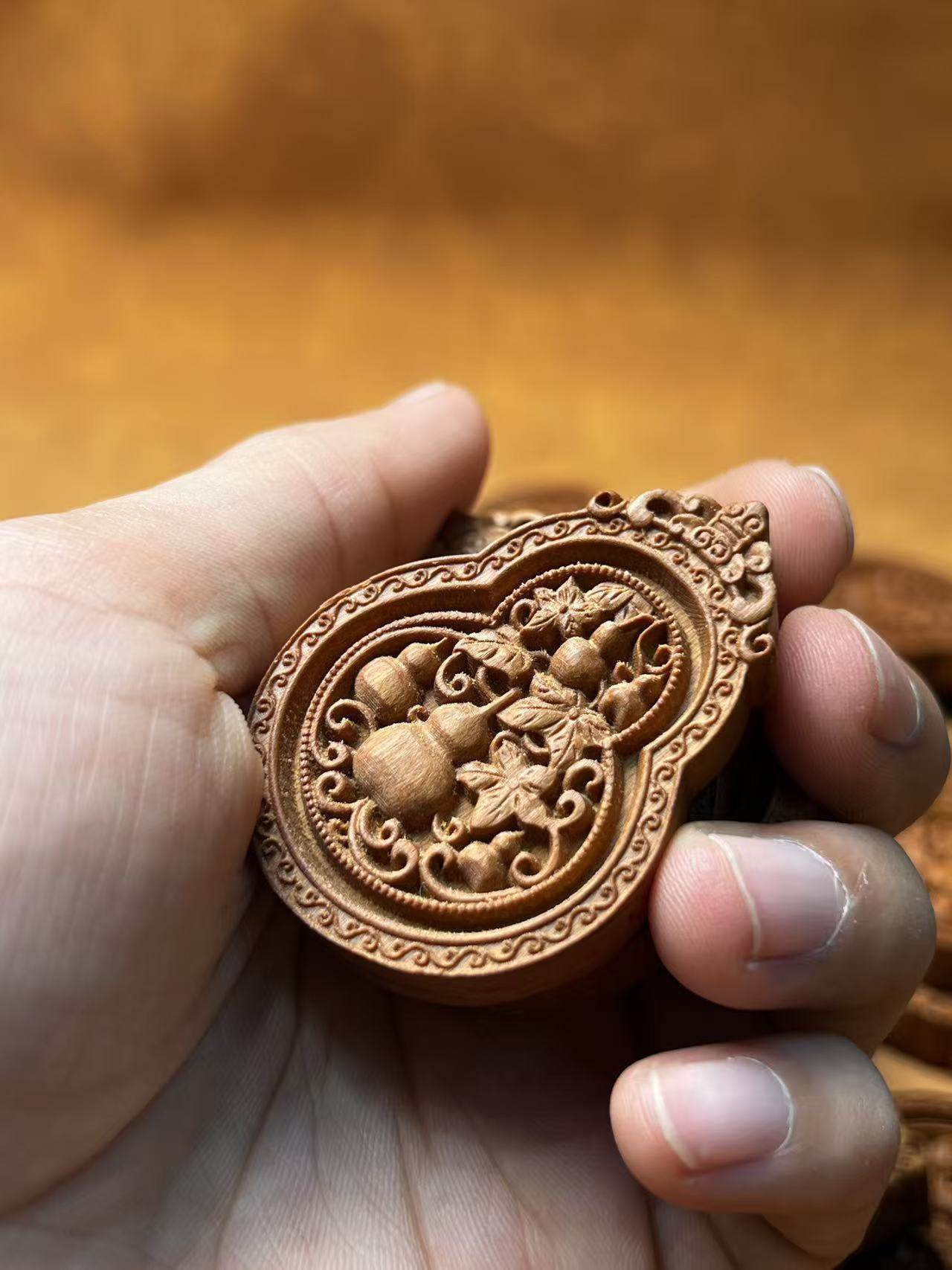 图片[2]-宝葫芦纳福化煞枣木精雕道系平安无事牌-衔鳞集