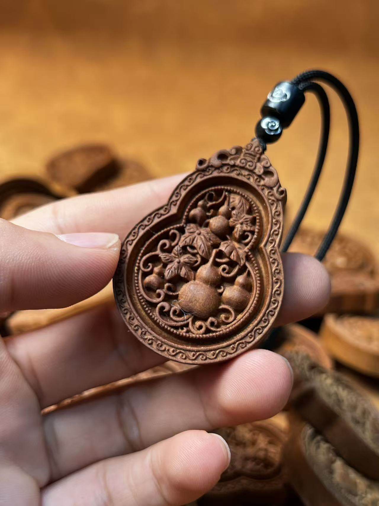 图片[1]-宝葫芦纳福化煞枣木精雕道系平安无事牌-衔鳞集