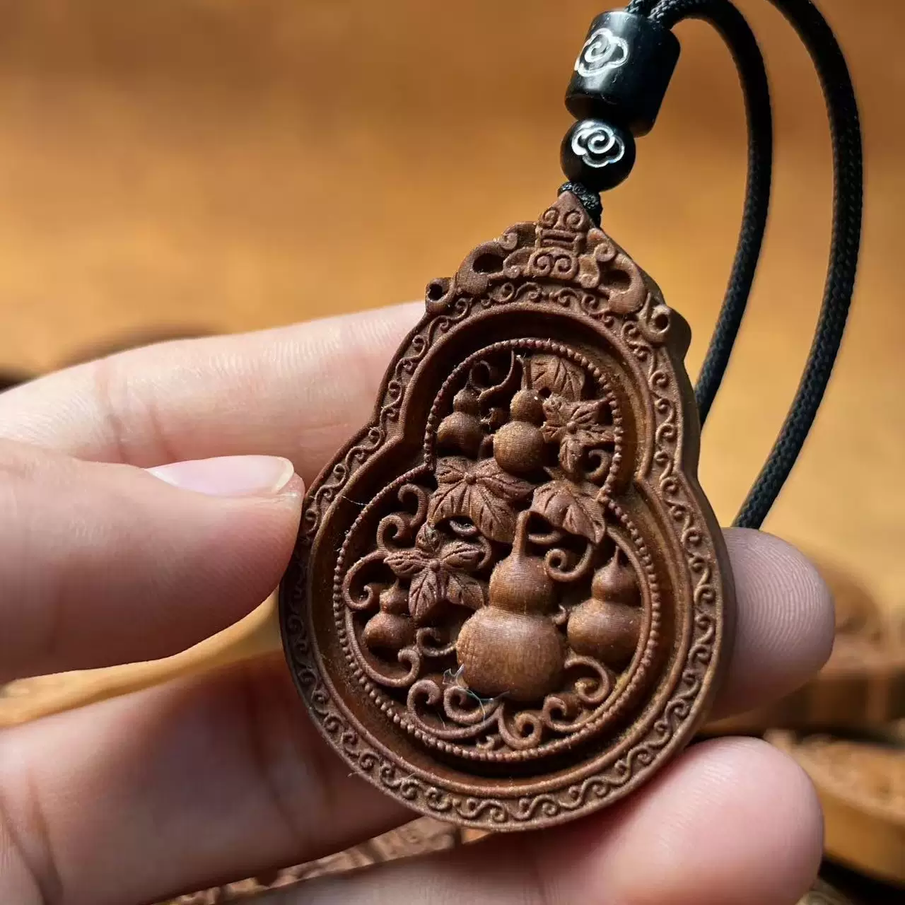 宝葫芦纳福化煞枣木精雕道系平安无事牌-衔鳞集