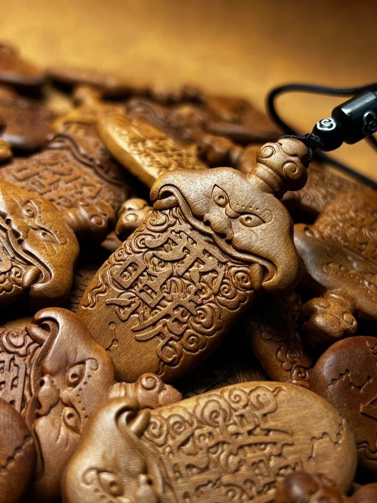 图片[5]-五雷枣木剑吊坠精雕道系随身护法无事牌-衔鳞集