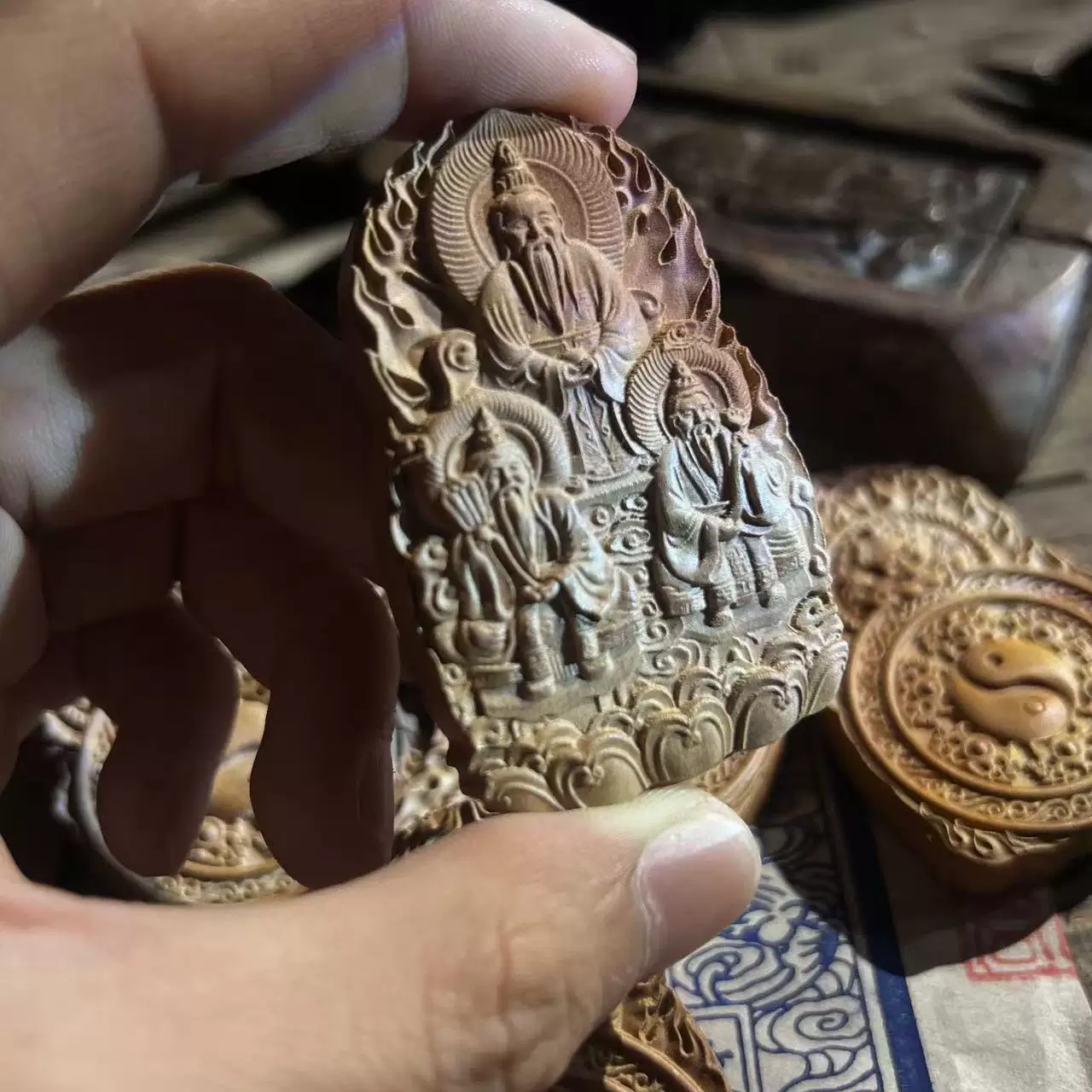 三清祖师护法枣木老料精雕道系无事牌-衔鳞集