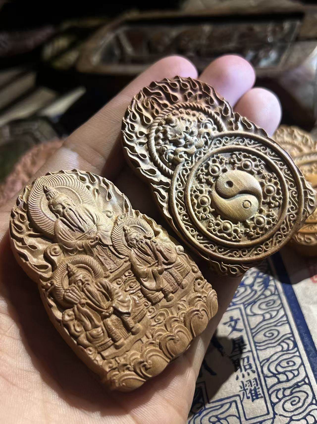 图片[2]-三清祖师护法枣木老料精雕道系无事牌-衔鳞集