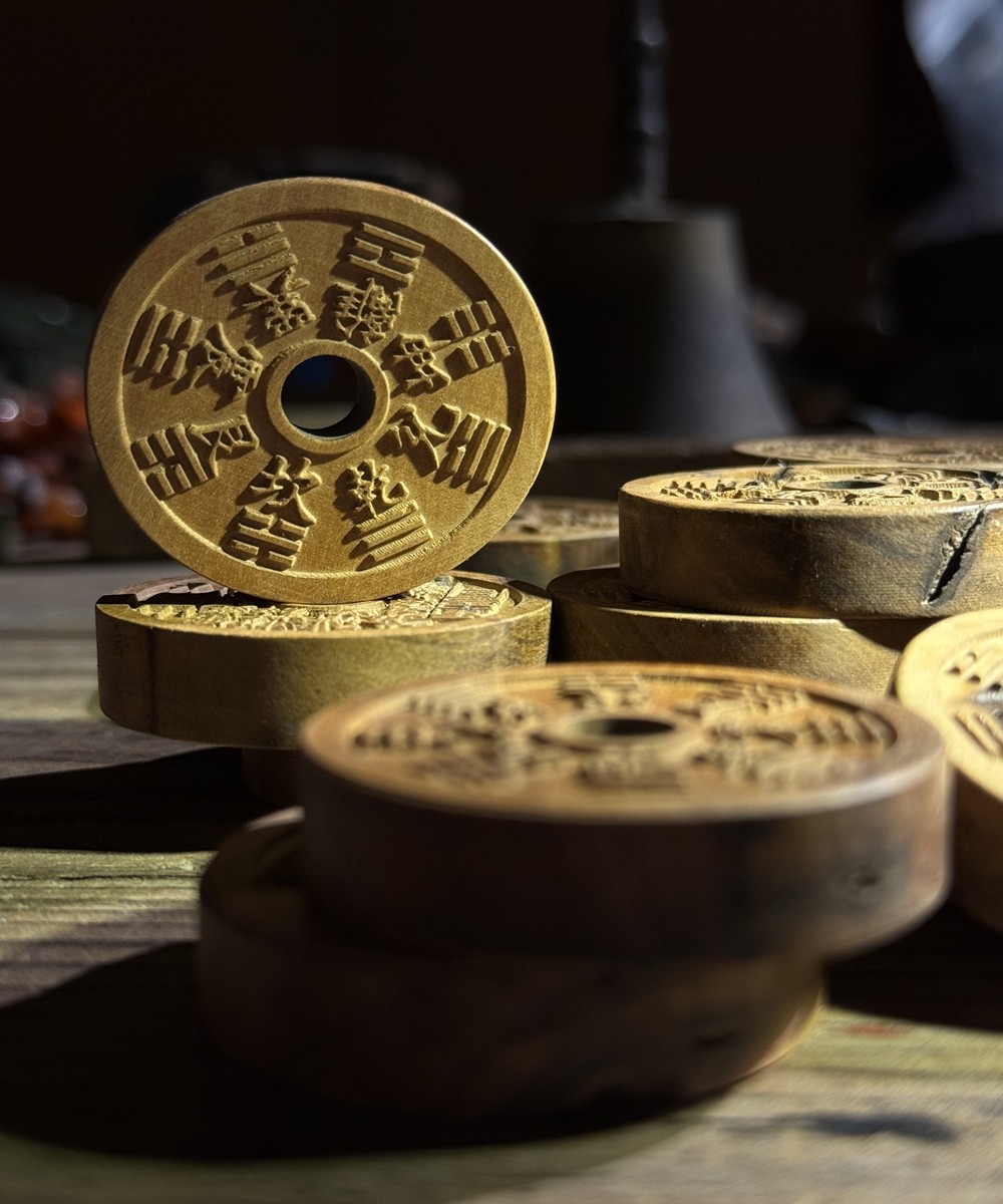 图片[2]-山鬼花钱镇煞枣木精雕道系随身护身吊坠-衔鳞集