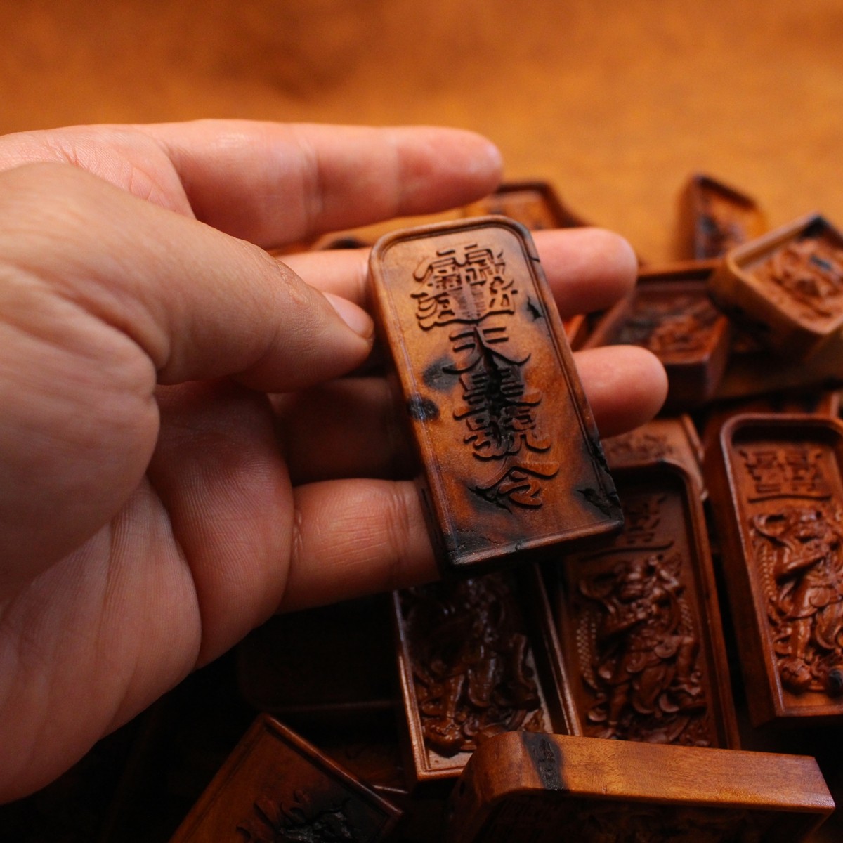 图片[6]-邓元帅天皇号令枣木精雕道系平安无事牌-衔鳞集